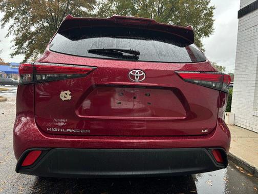 2020 Toyota Highlander LE