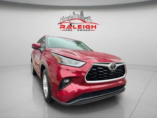 2020 Toyota Highlander LE