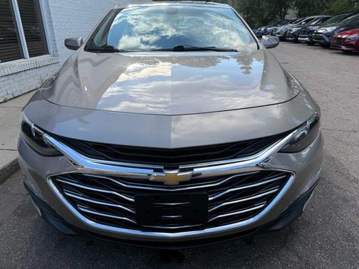 2022 Chevrolet Malibu FWD LT