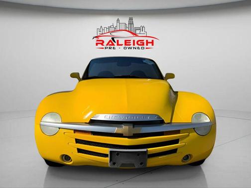 2004 Chevrolet SSR Convertible Pickup 2D