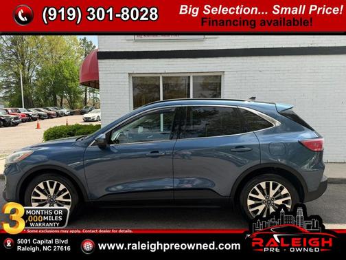 Blue Metallic 2020 Ford Escape Titanium