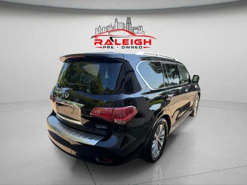 2017 INFINITI QX80 Base
