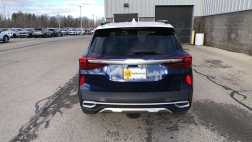 Dark Ocean Blue/White Roof 2023 Kia Seltos S