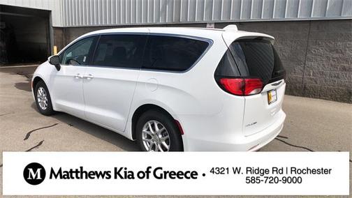 2020 Chrysler Voyager LX