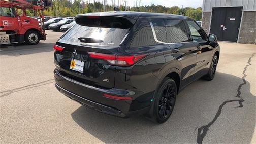 2023 Mitsubishi Outlander SE Black Edition S-AWC