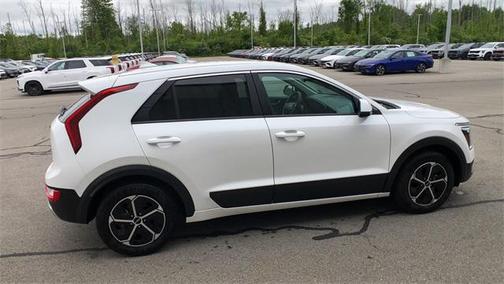 2024 Kia Niro LX