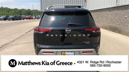 2022 Nissan Pathfinder Platinum 4WD