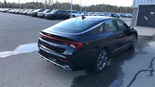 2022 Kia K5 EX