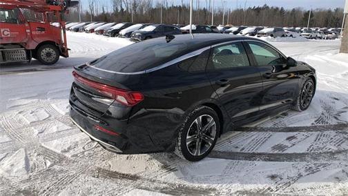 2022 Kia K5 EX