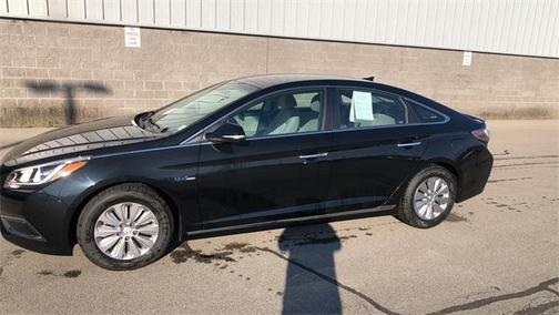 2016 Hyundai SONATA Hybrid SE