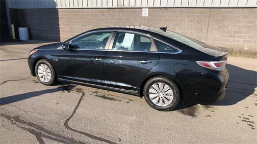 2016 Hyundai SONATA Hybrid SE