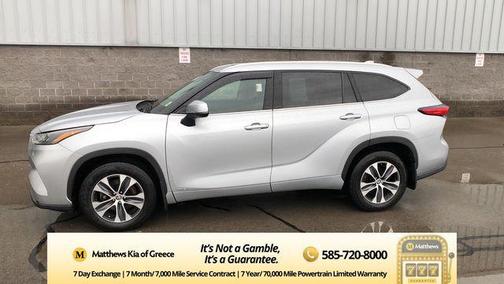 2022 Toyota Highlander Hybrid XLE