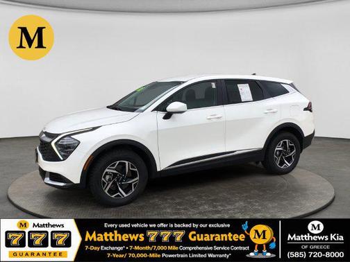 Snow White Pearl 2024 Kia Sportage LX