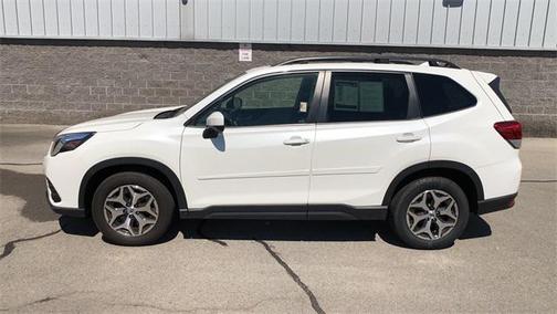 2022 Subaru Forester Premium
