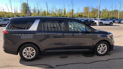2023 Kia Carnival LX