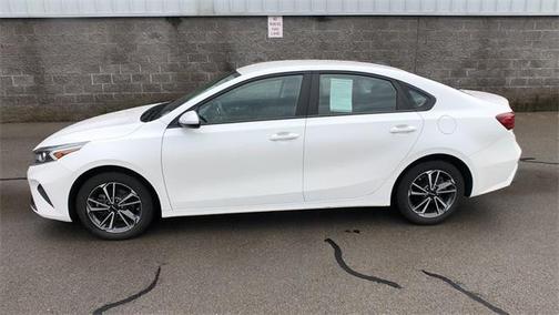2023 Kia Forte LXS