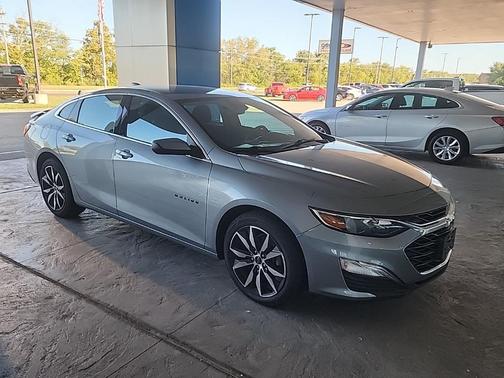2023 Chevrolet Malibu FWD RS
