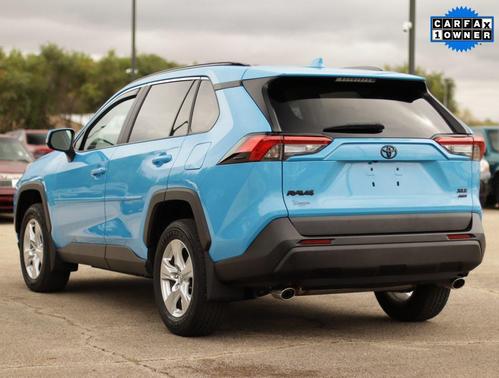 2020 Toyota RAV4 XLE