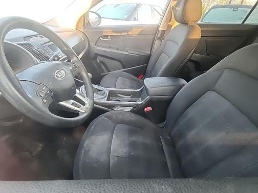 Mineral Silver 2012 Kia Sportage LX