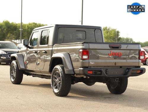Granite Crystal Metallic Clearcoat 2024 Jeep Gladiator Sport S