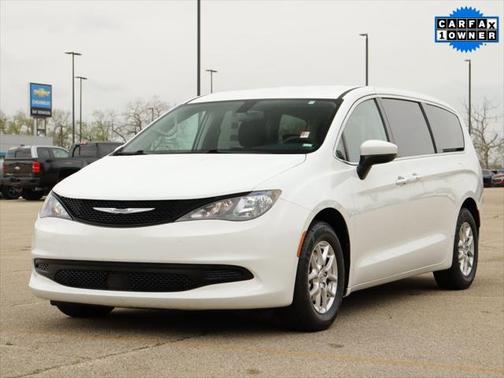 2022 Chrysler Voyager LX
