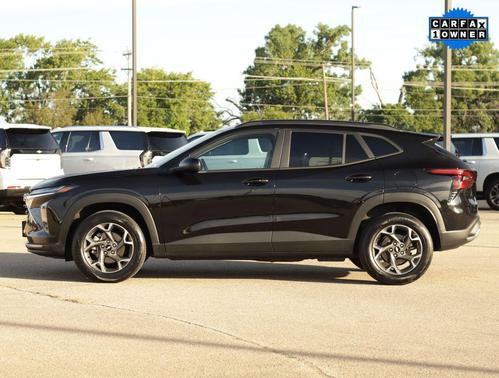 Black Metallic 2025 Chevrolet Trax LT