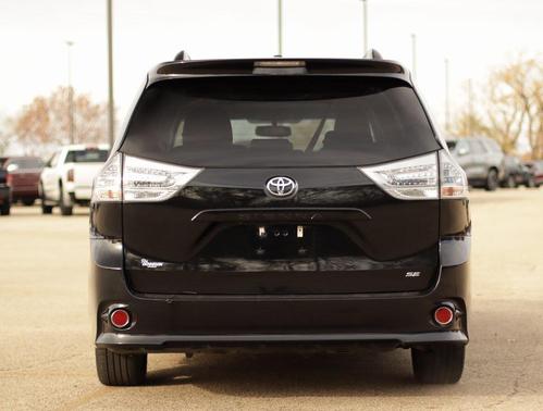 2017 Toyota Sienna SE Premium