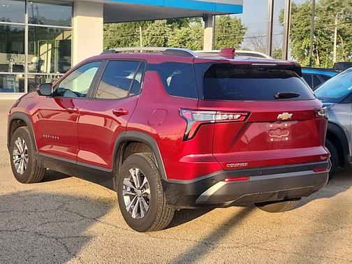 Radiant Red Tintcoat 2025 Chevrolet Equinox 1LT