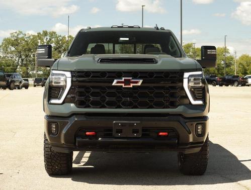 2025 Chevrolet Silverado 2500 4WD Crew Cab Standard Bed ZR2