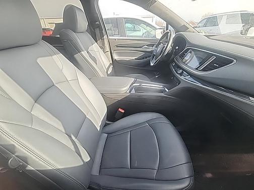 2024 Buick Enclave Essence FWD