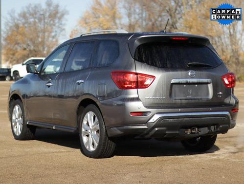2018 Nissan Pathfinder SL