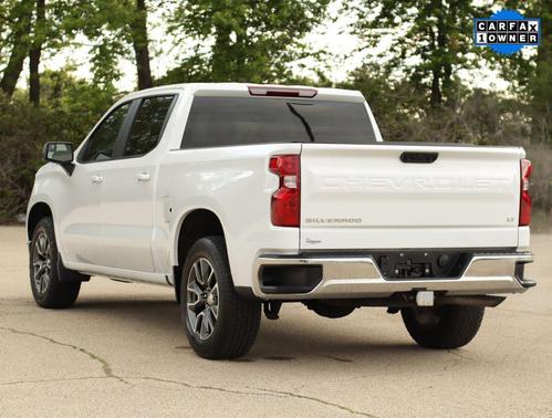 Summit White 2024 Chevrolet Silverado 1500 LT