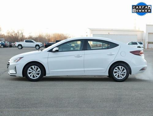 2020 Hyundai ELANTRA SE