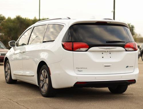 2018 Chrysler Pacifica Hybrid Limited