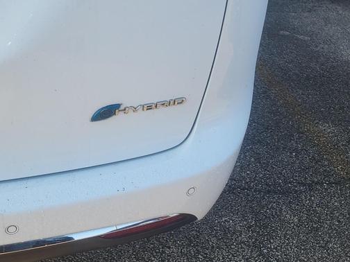 2018 Chrysler Pacifica Hybrid Limited