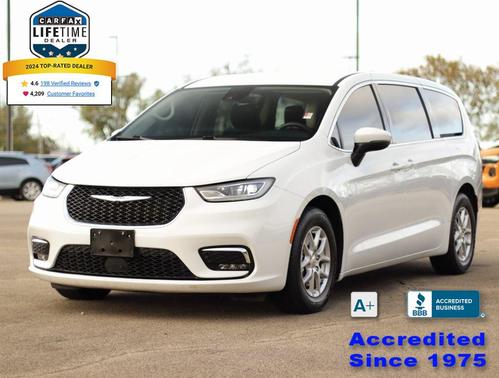 2023 Chrysler Pacifica Touring L