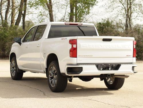 Summit White 2026 Chevrolet Silverado 1500 RST