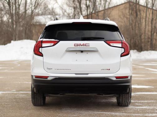 2022 GMC Terrain AT4