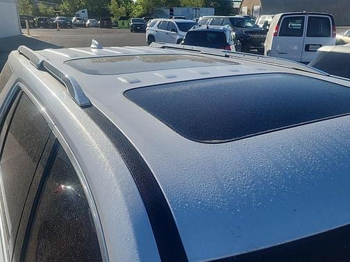 Iridescent Pearl Tricoat 2018 Chevrolet Traverse High Country