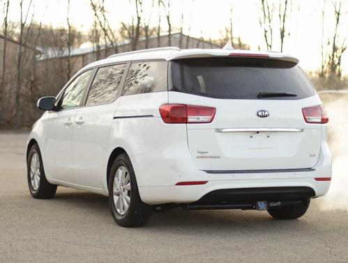 2018 Kia Sedona LX