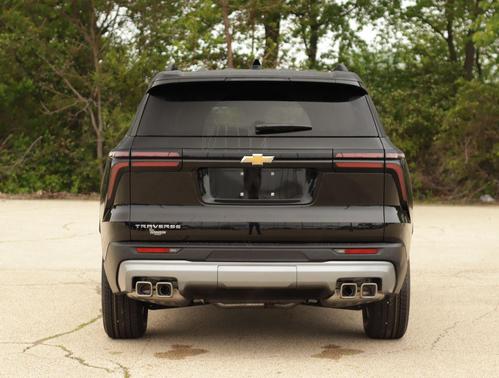 Mosaic Black Metallic 2026 Chevrolet Traverse LT