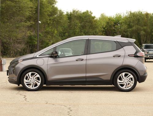 Gray Ghost Metallic 2023 Chevrolet Bolt EV FWD 1LT