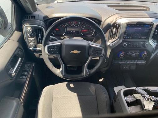 Photo 5 of 23 of 2019 Chevrolet Silverado 1500 LT