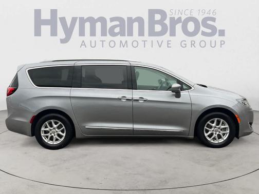 2020 Chrysler Pacifica Touring-L