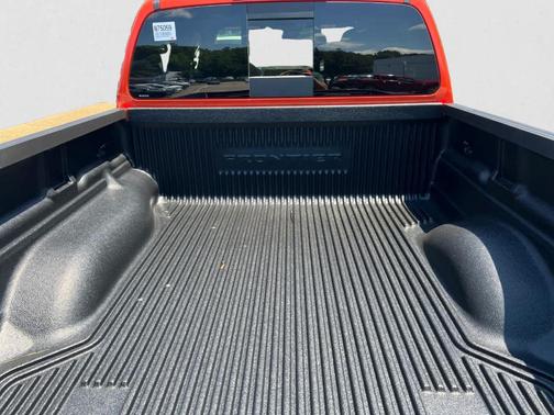 Afterburn Orang 2026 Nissan Frontier PRO-4X