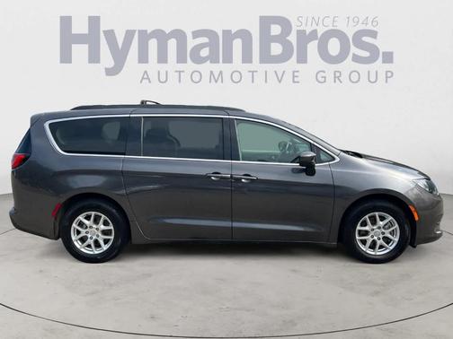 2020 Chrysler Voyager LXI