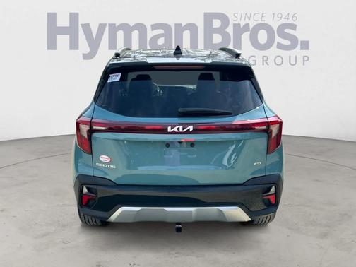 Blue / Black 2026 Kia Seltos S