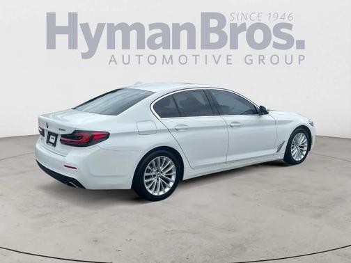 Alpine White 2021 BMW 530 i xDrive