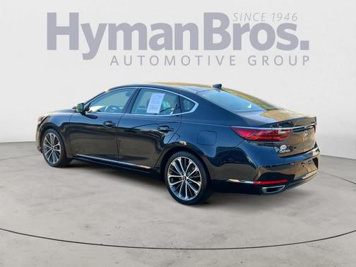 2019 Kia Cadenza Technology