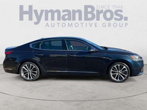 2019 Kia Cadenza Technology